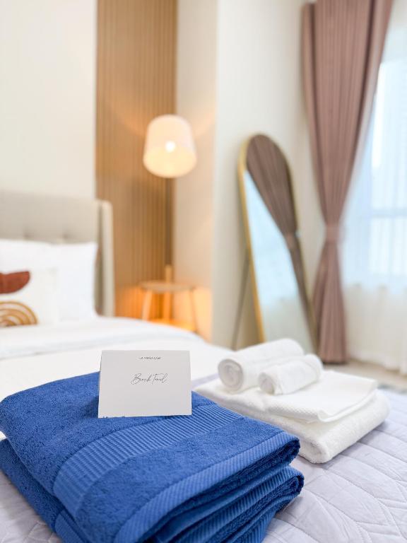 Dubai Marina Promenade 1BR Apartment with Pool near JBR - Resim 16