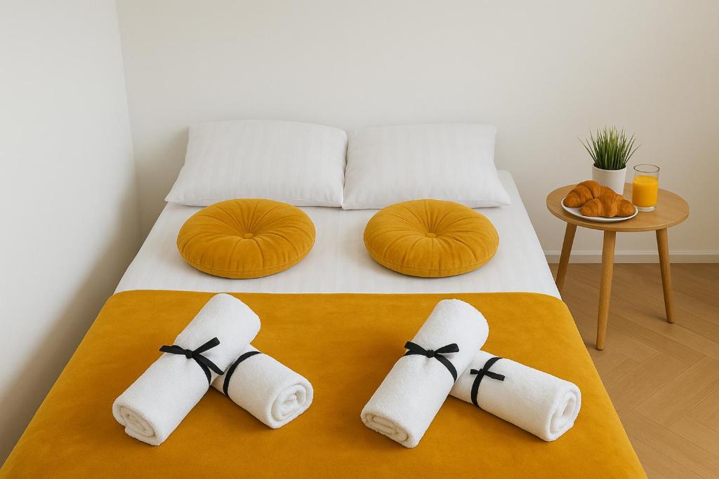 Postel nebo postele na pokoji v ubytování Strefa Zen Apartament Centrum miasta Rzeszów - Podwisłocze 40