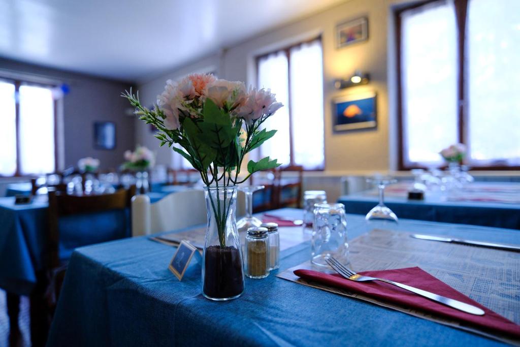 Restaurace v ubytování Auberge Des 3 Lacs