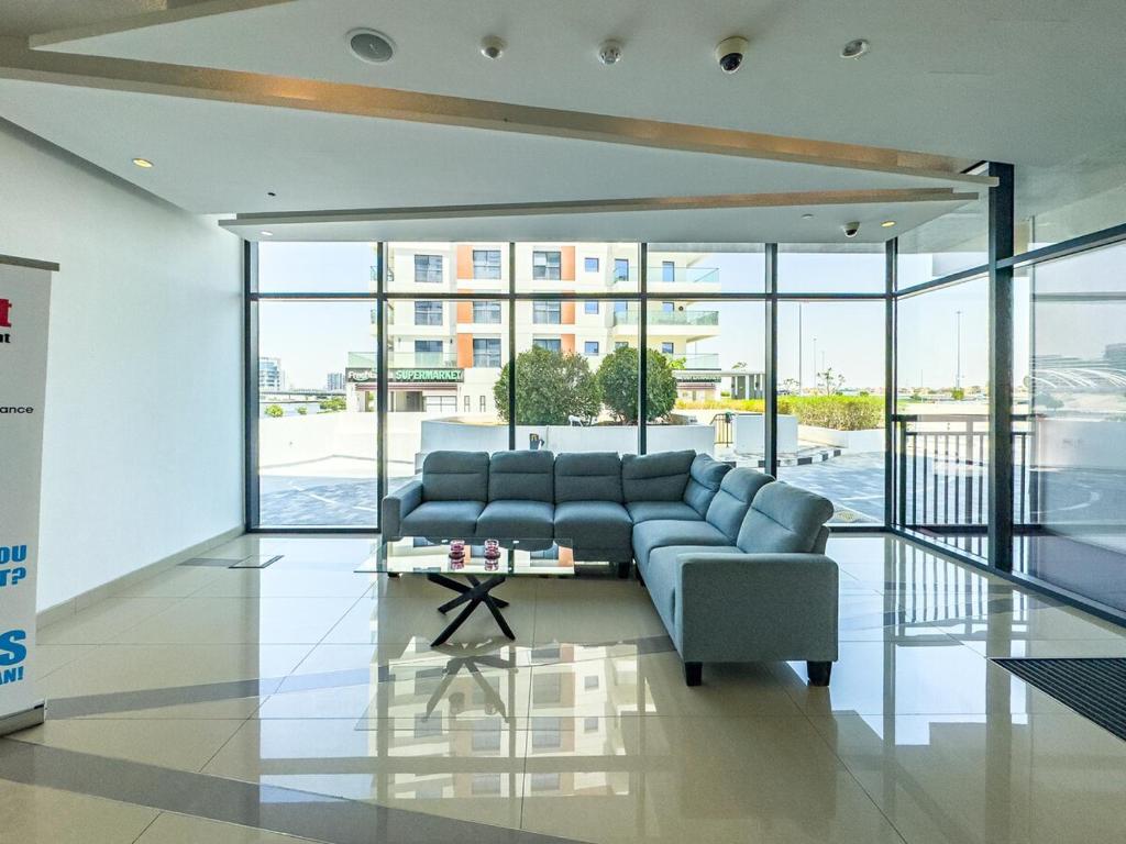 Designer's Finishing - Rooftop Pools - Modern Oasis - Family Heaven ...