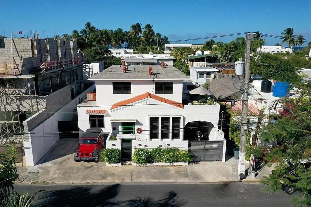 El edificio en el que está la villa