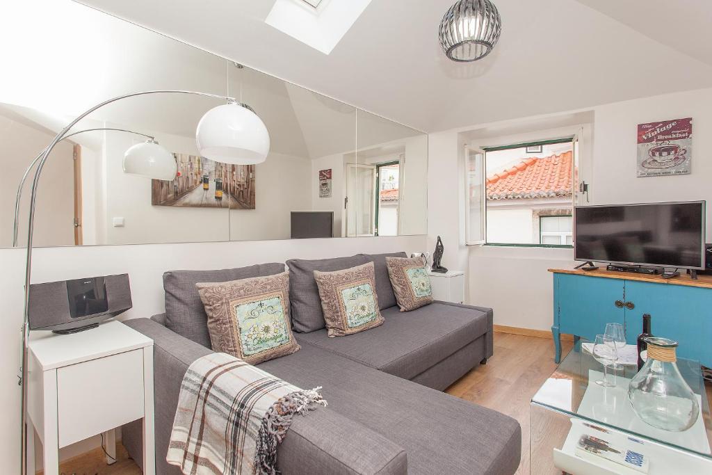 Principe Real 2 bedrooms 2 bathrooms, AIR-CON, Wi-Fi, 3rd floor