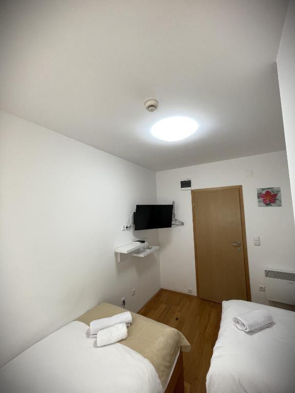 Gaia Aparthotel near Airport - Double Room