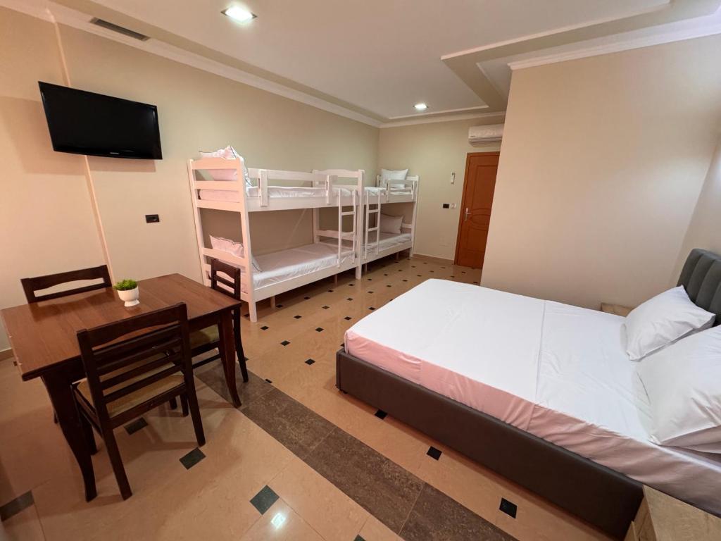 Postel nebo postele na pokoji v ubytování Vila Diora Hostel