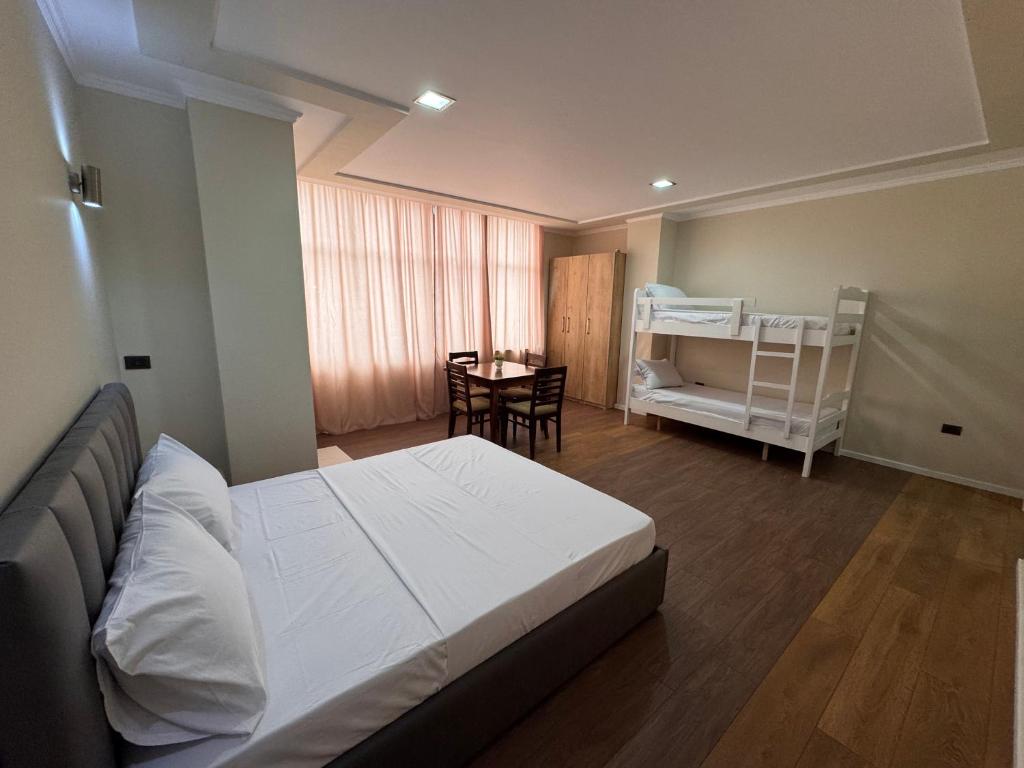 Postel nebo postele na pokoji v ubytování Vila Diora Hostel