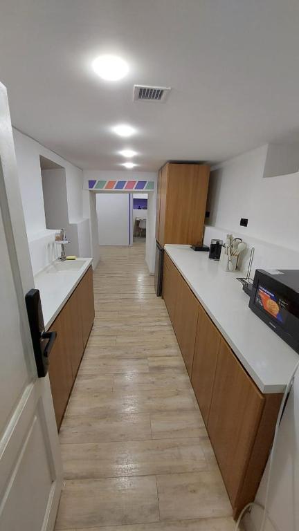 Kuchyň nebo kuchyňský kout v ubytování Private rooms Sololaki