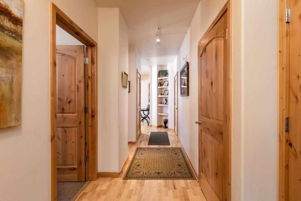 Φωτογραφία από το άλμπουμ του Trailhead 524 Clubhouse with Hot tub & Pool σε Winter Park