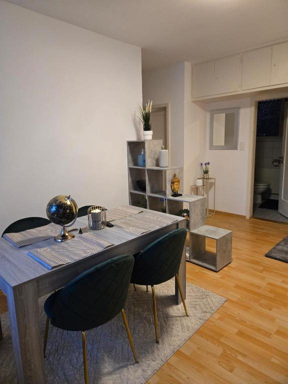 LaCasa-Mia Apartment Basel - Resim 7