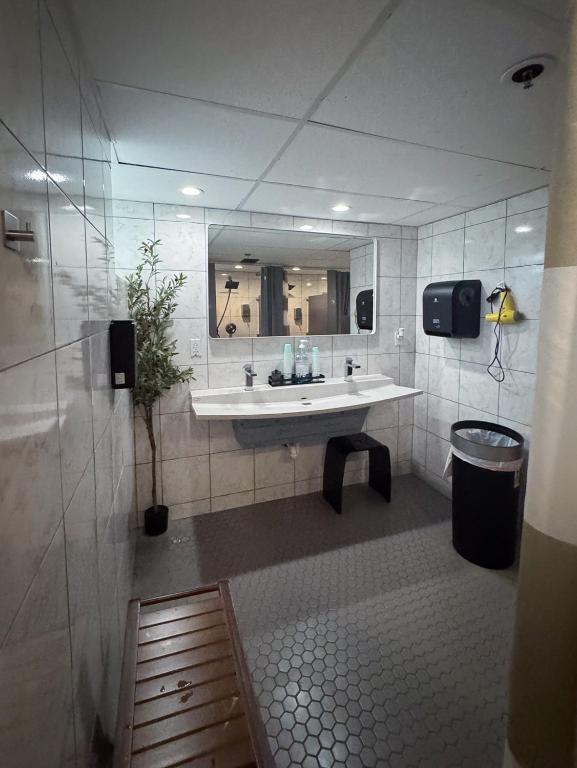 U Street Capsule Hostel photo