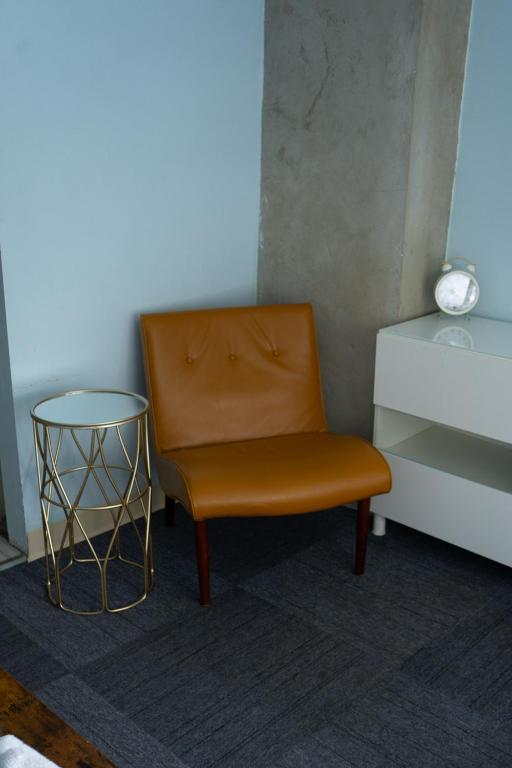 Posezení v ubytování U Street Capsule Hostel