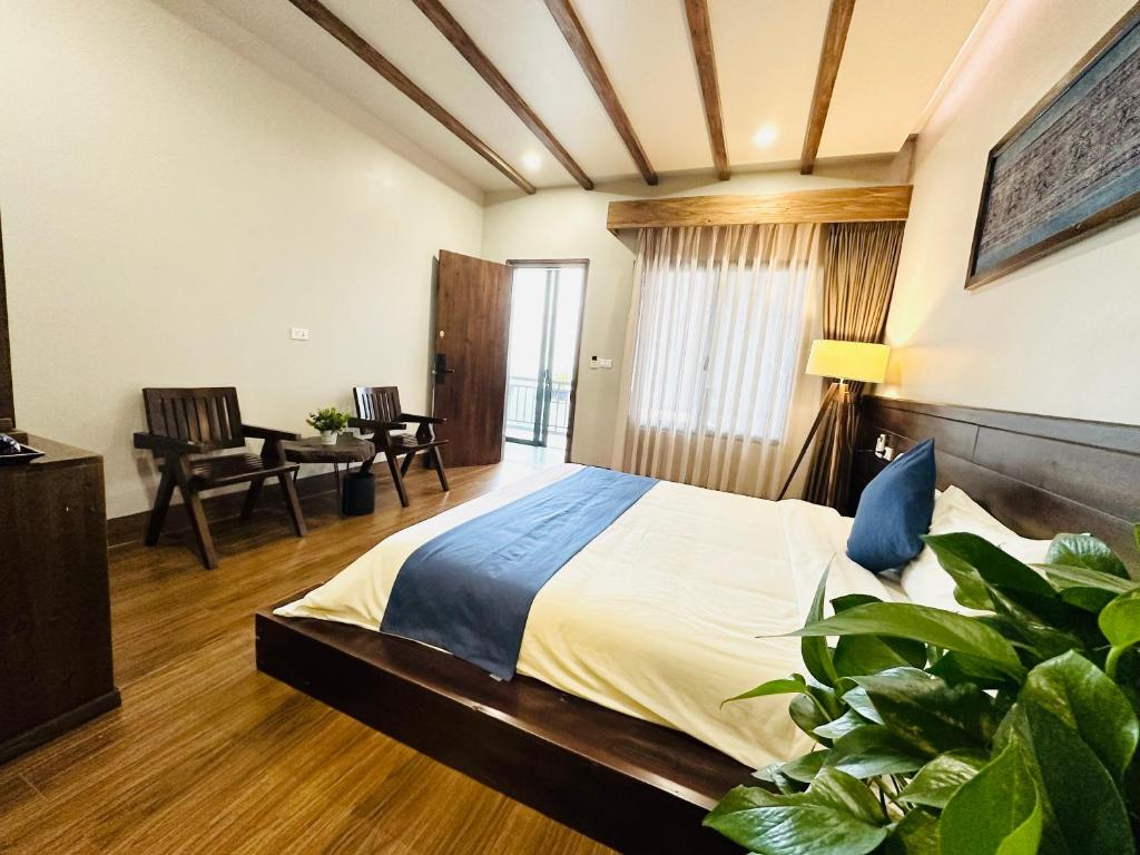 Giường trong phòng chung tại Sapa Pine Hill Eco Lodge