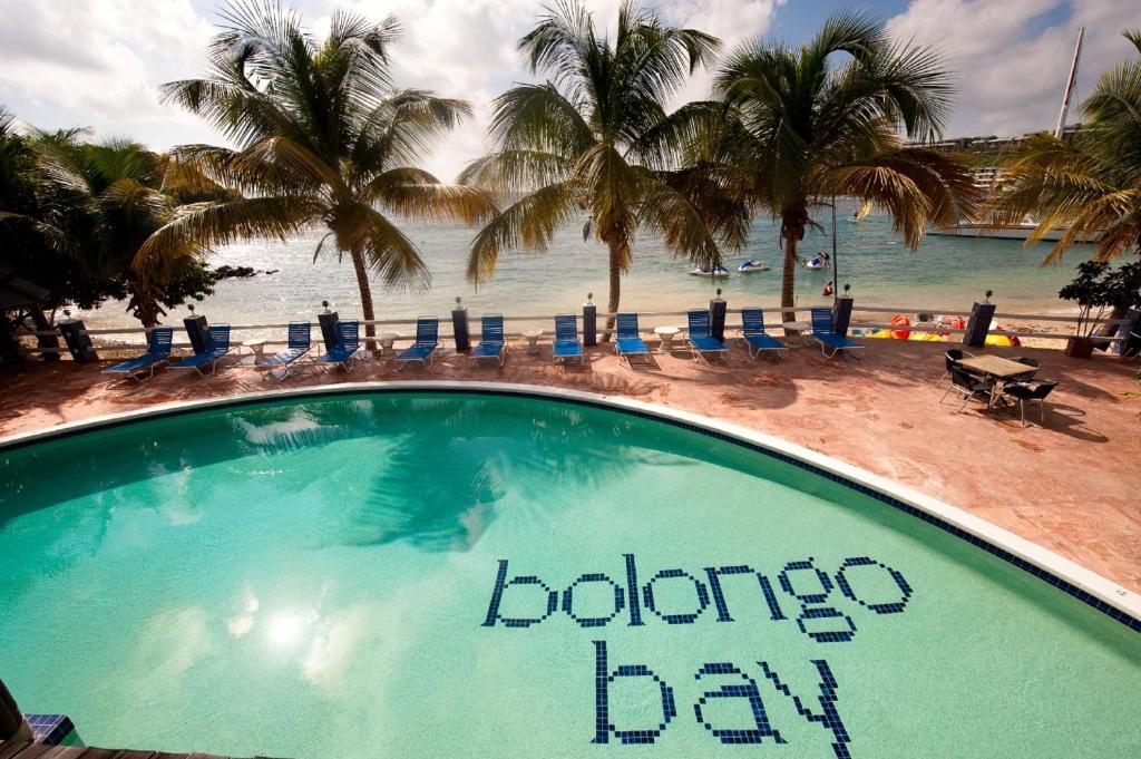 Bazén v ubytování Bolongo Bay Beach Resort All Inclusive nebo v jeho okolí