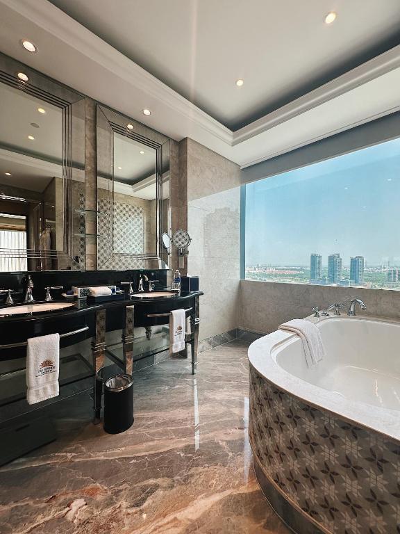 Koupelna v ubytování The Reverie Saigon Residential Suites