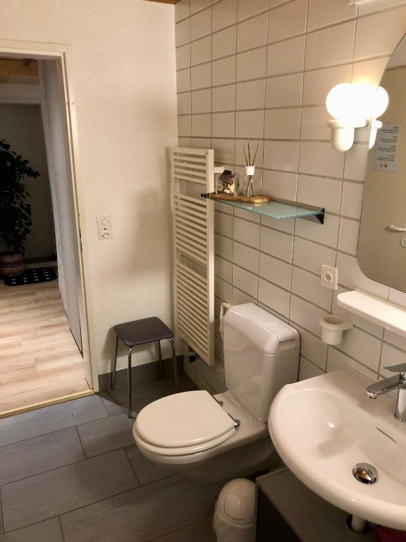 Koupelna v ubytování Ferienhaus Zulg-Doppelzimmer mit Gartenblick