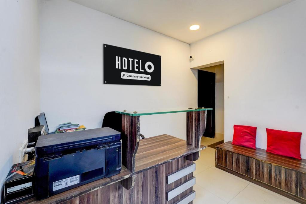 TV a/nebo společenská místnost v ubytování Hotel O Ramapuram Near SRM University