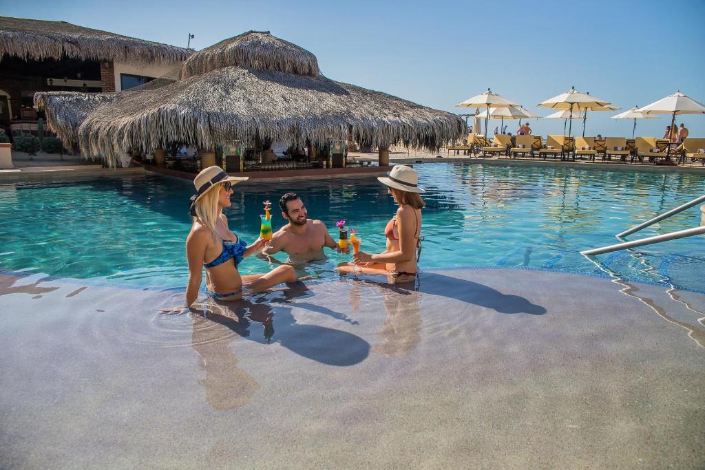 Гости Solmar Resort