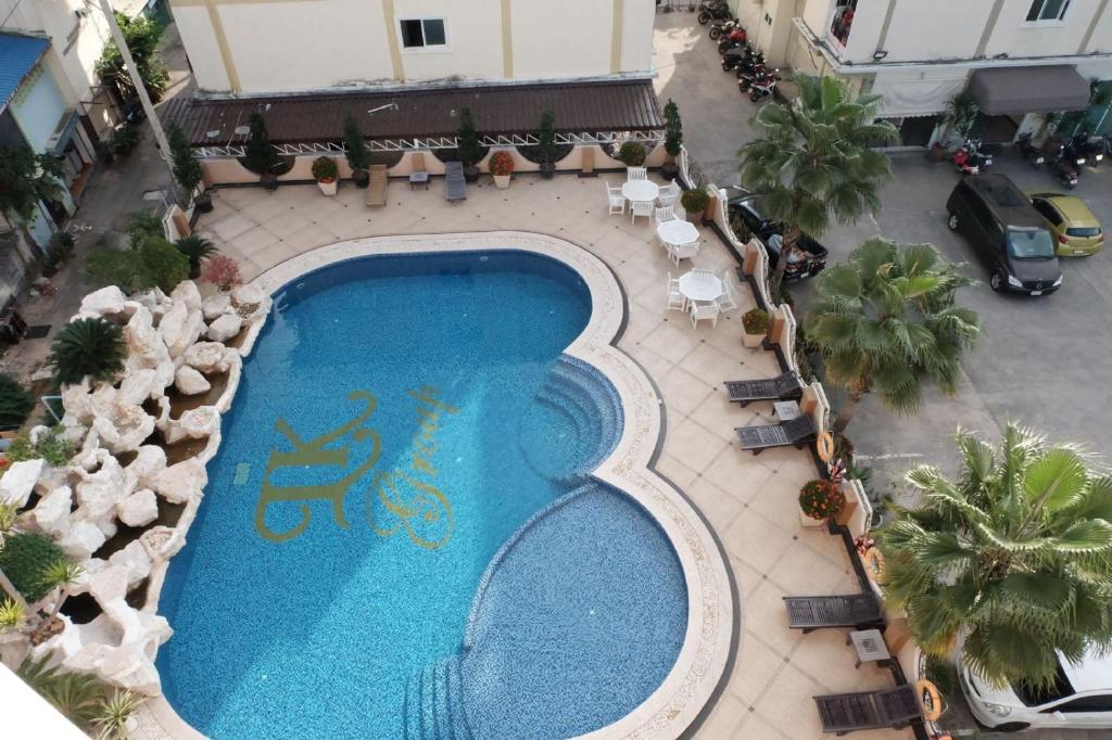 LK Grand Living Place - Resim 4