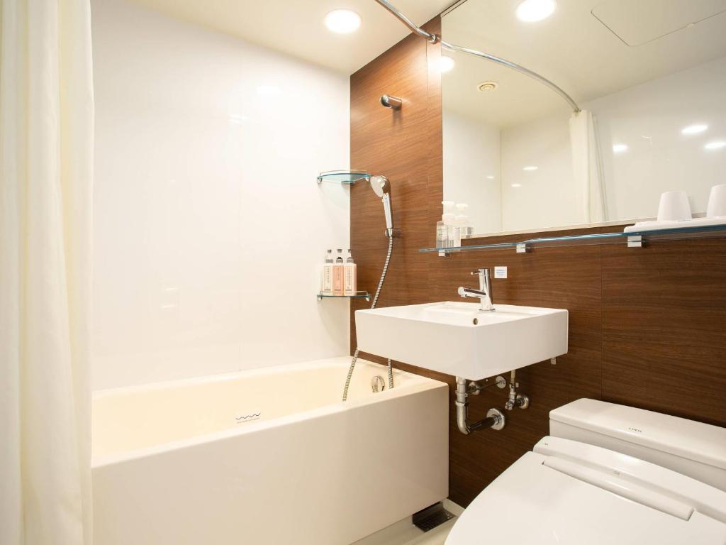 Koupelna v ubytování Comfort Hotel ERA Tokyo Higashi Kanda