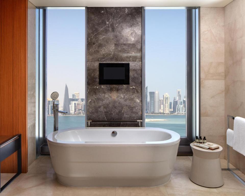 Koupelna v ubytování Park Hyatt Doha, Msheireb Downtown
