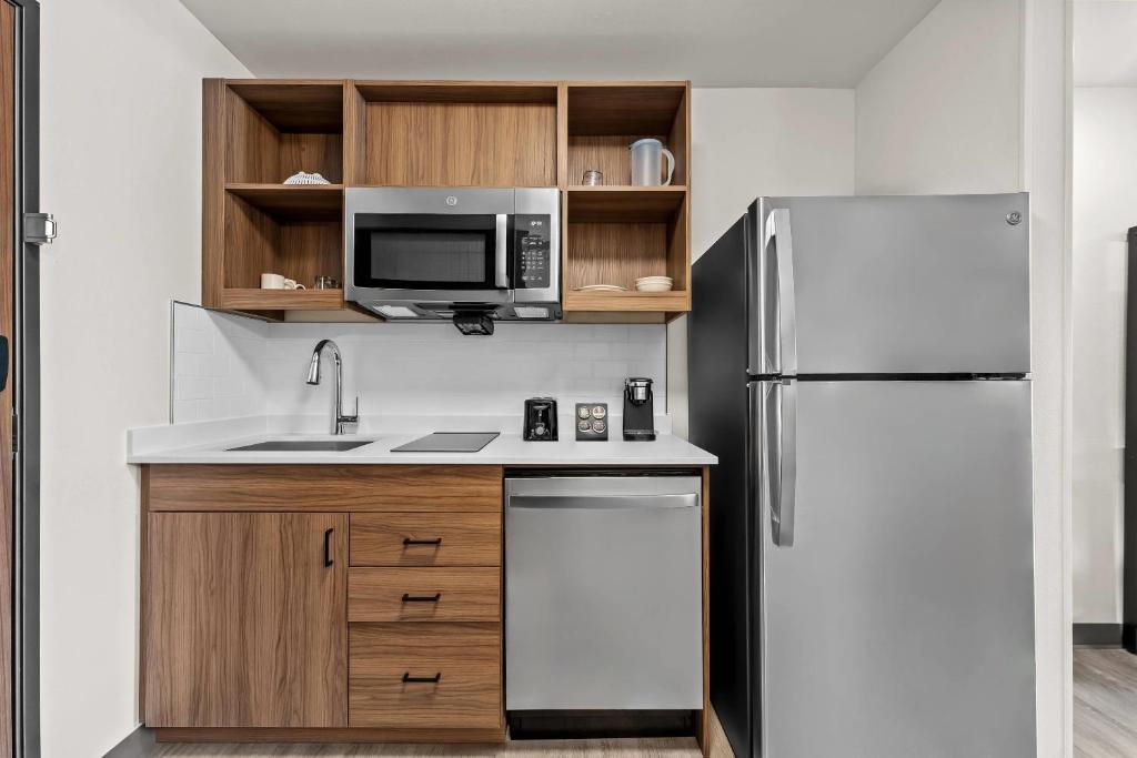 Everhome Suites Brownsville - Housity
