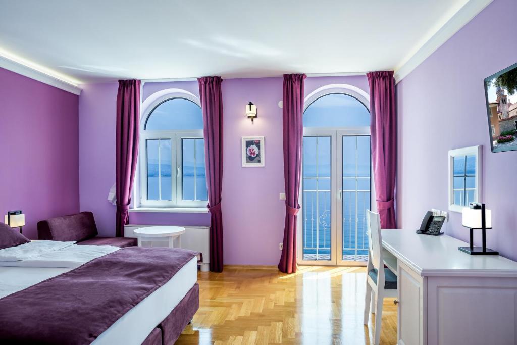 
Deluxe Double or Twin Room with Balcony
