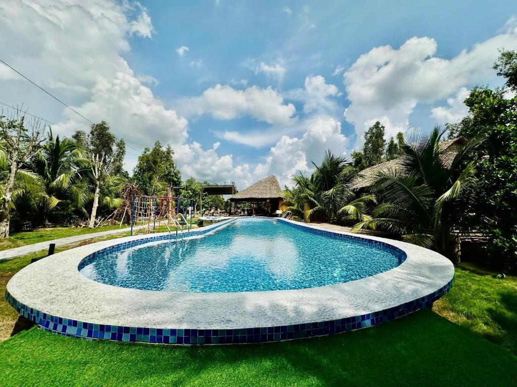 Bazén v ubytování Mekong Rustic Can Tho Hideaway nebo v jeho okolí
