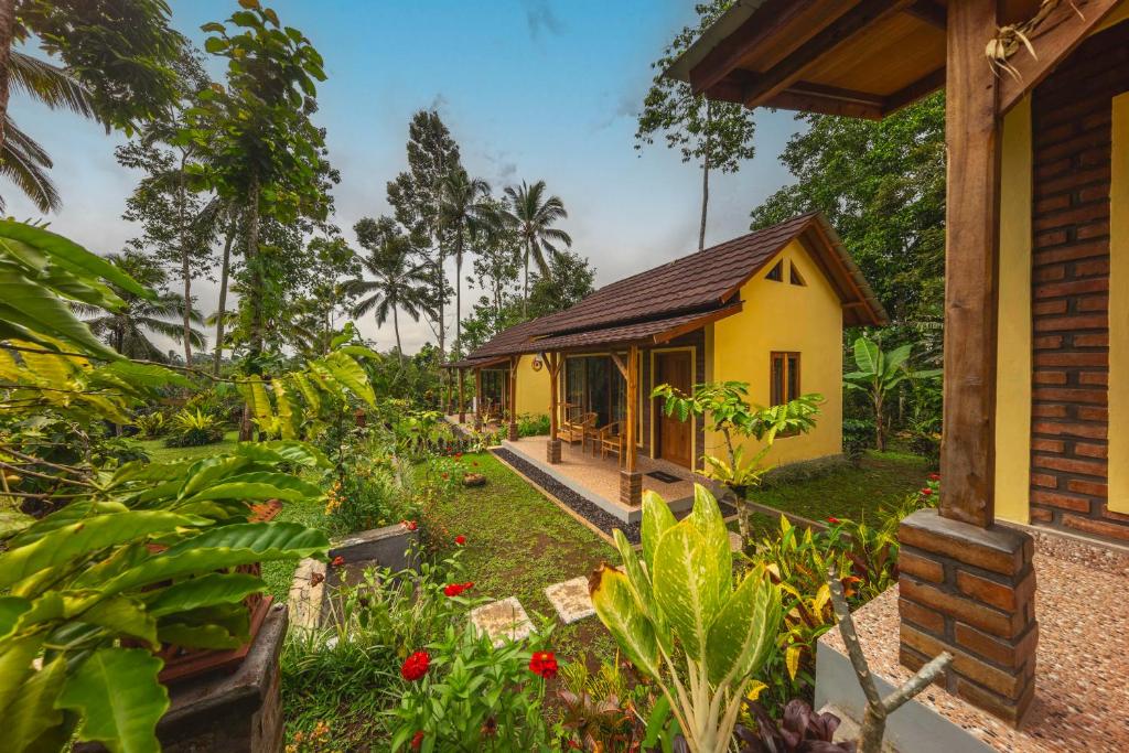 فضای داخلی D'Jungle Eco Stay در بالی - تصویر ۳