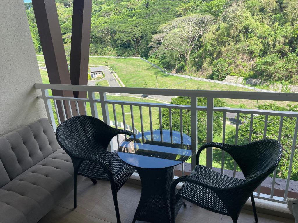 Rõdu või terrass majutusasutuses Pico De Loro Miranda B With 290 mbps Wifi