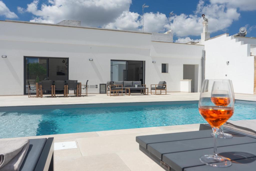 Bazén v ubytování Villa Nara Luxury - Private Pool - 16 guest nebo v jeho okolí