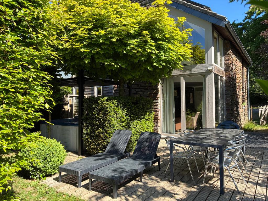 Zahrada ubytování Gite-ardennes & wellness - Ovifat - Coquelicots 7 pers