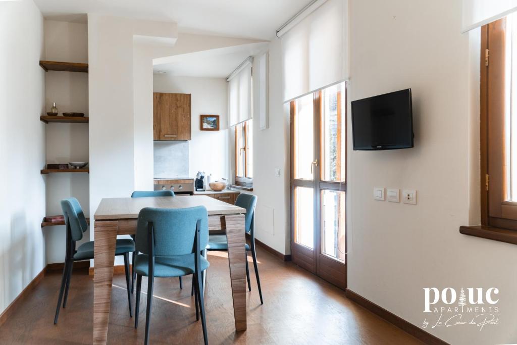 TV a/nebo společenská místnost v ubytování Maison Sole&Petalo - Maison Poluc bilocale