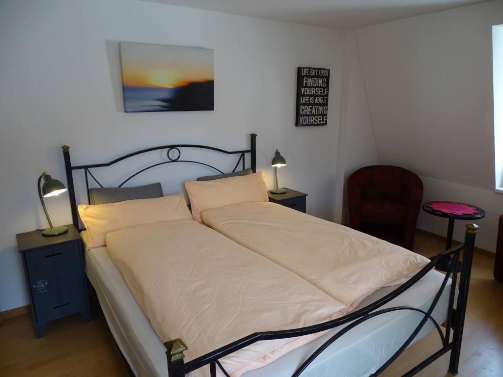 Postel nebo postele na pokoji v ubytování Room in BB - Room Chaiserstock BnB