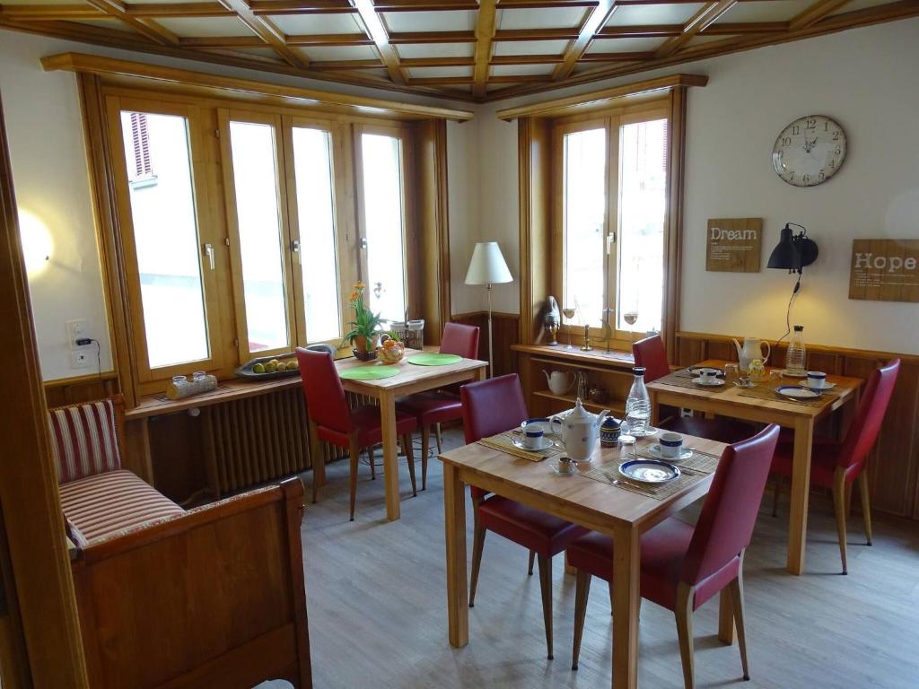 Posezení v ubytování Room in BB - Room Dorfplatz in BnB