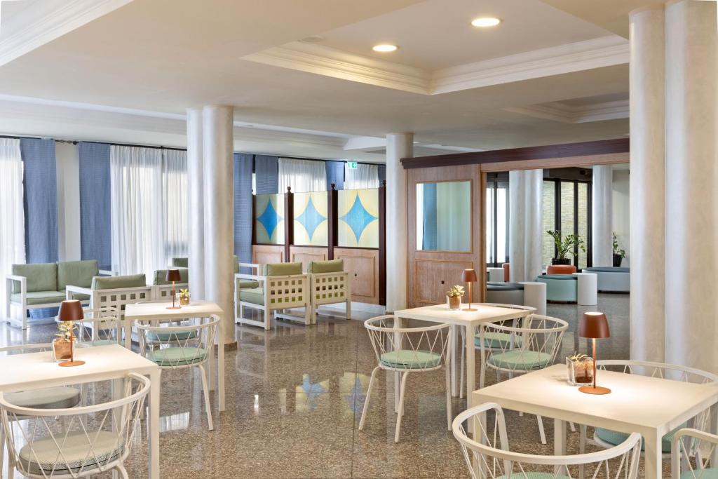Restaurace v ubytování Rina Hotel