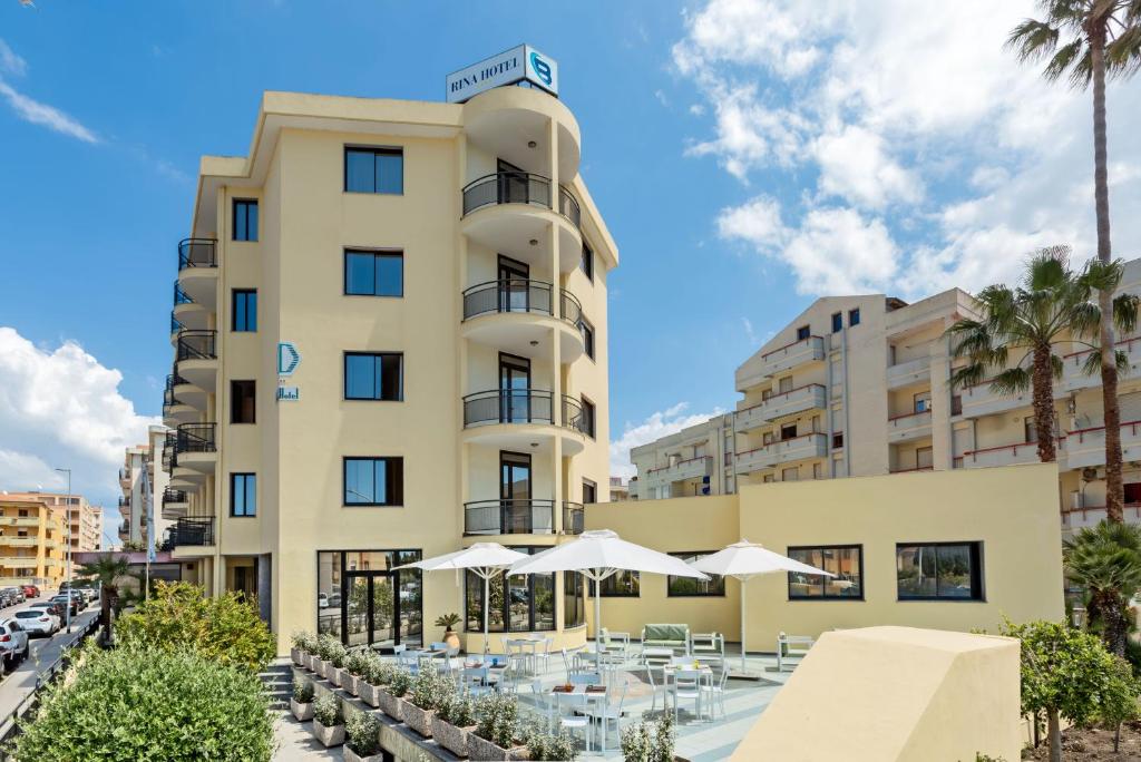 Budova, kde se hotel nachází