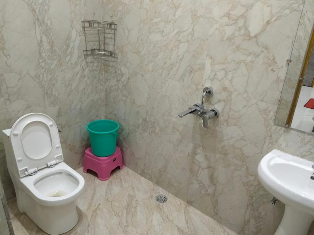 Koupelna v ubytování Hotel Dev Inn Ayodhya