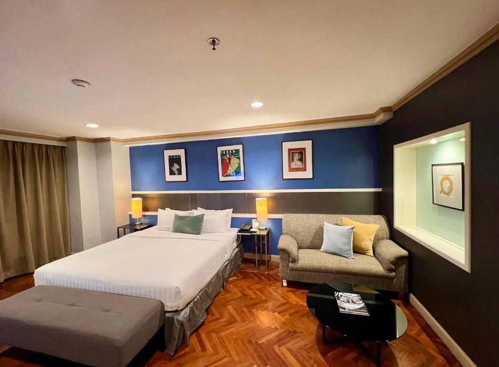 
Two-Bedroom Family Suite
