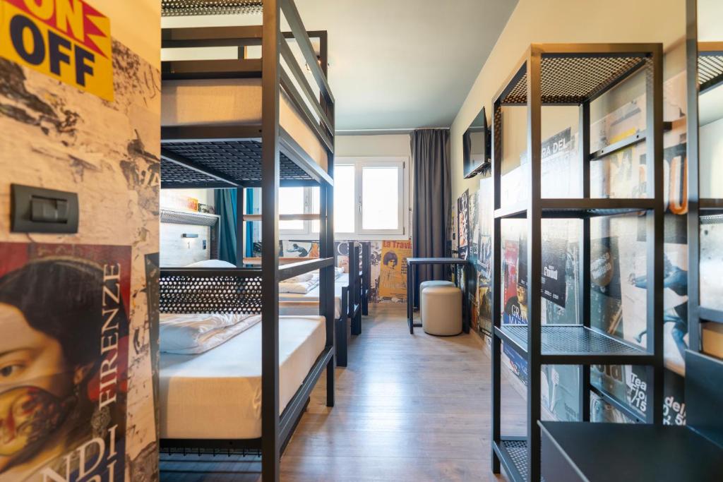 Postel nebo postele na pokoji v ubytování a&o Hostel Firenze Campo di Marte