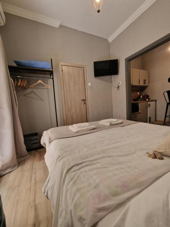 Posteľ alebo postele v izbe v ubytovaní Closer "Egnatia Studio 5"