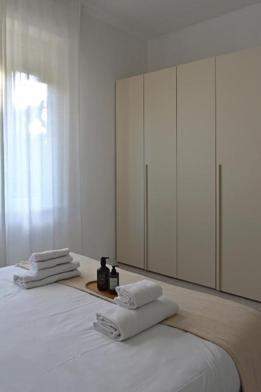 Poggio Al Lago Apartments & Rooms