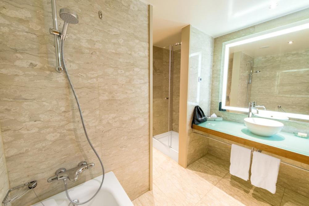 
Twin Room with Sea View
