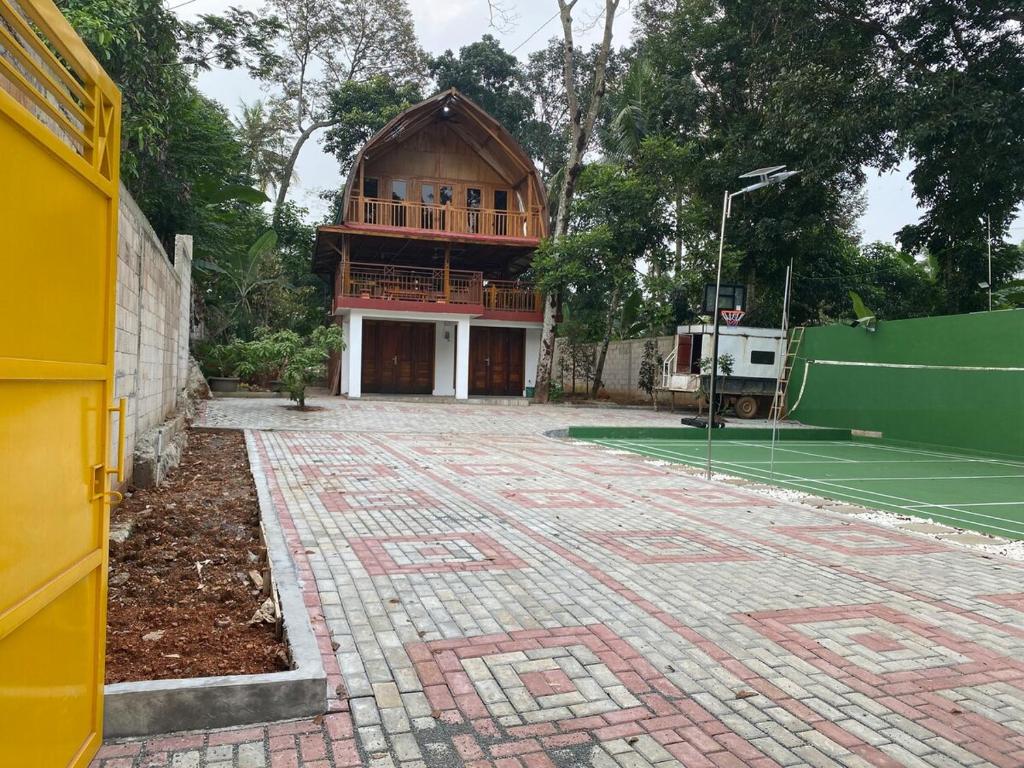 Εγκαταστάσεις για τένις ή/και σκουός στο Herdiyan Garden House ή εκεί κοντά