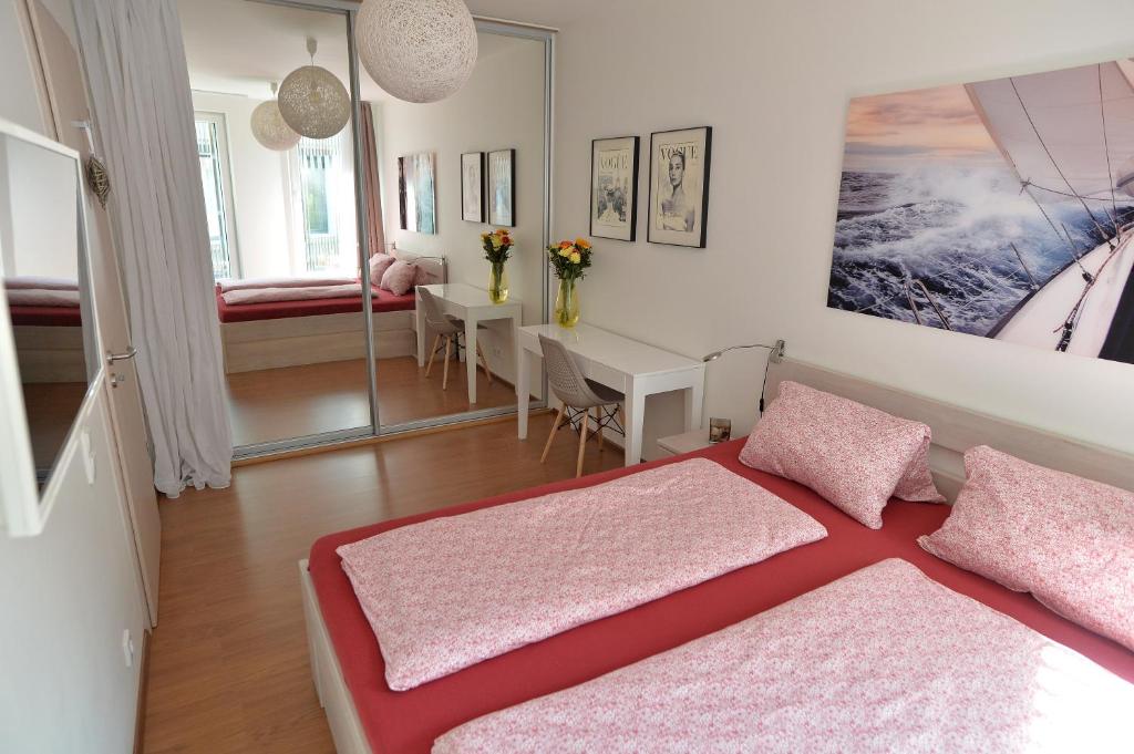 Postel nebo postele na pokoji v ubytování Romantika na jezeře