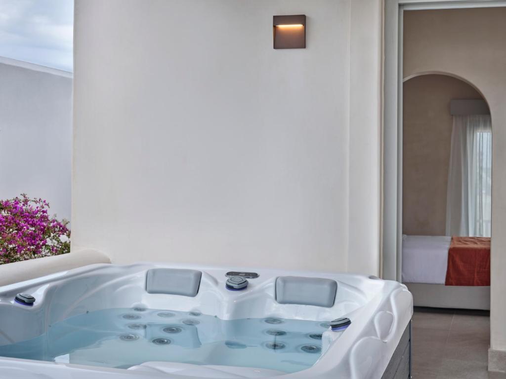 Salt Suites Paros - 12