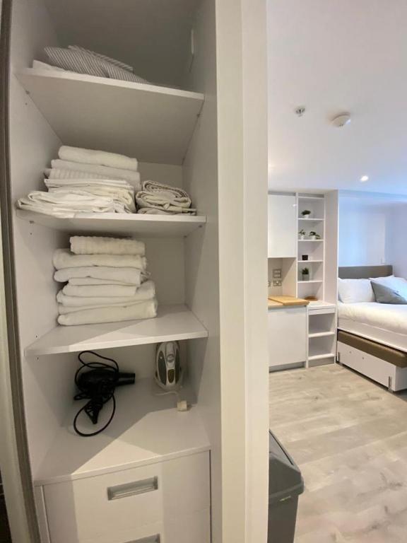 Top Floor 2 Bed, 1 Bath Apartment - apts/housing for rent - apartment ... - Top Floor Luxury Apartment