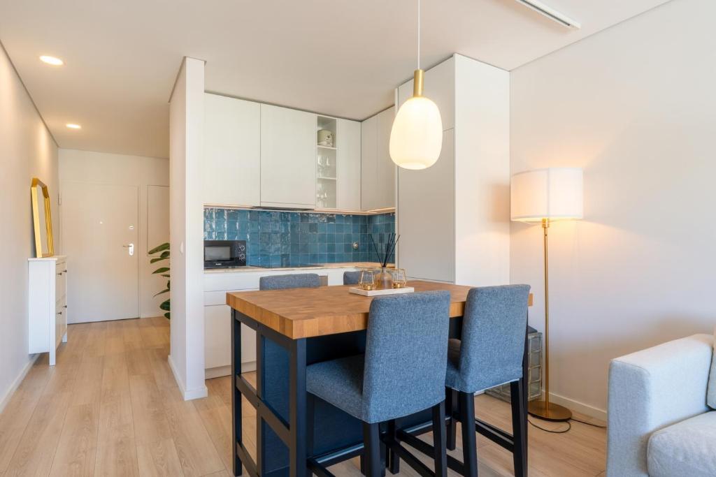 HostWise - Modern Flat in Boavista