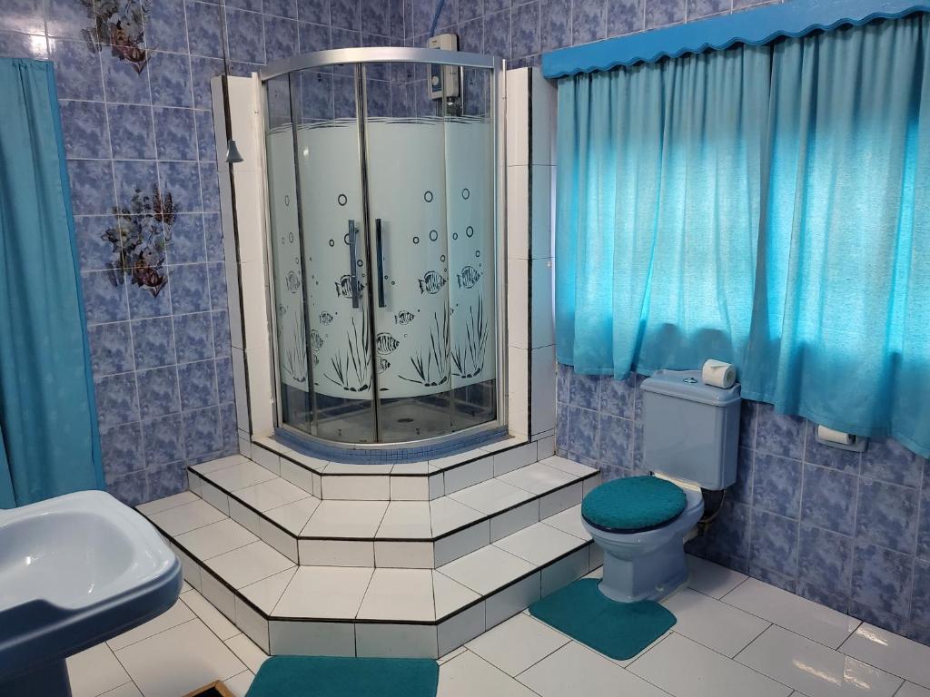 Koupelna v ubytování Le Chateau Bleu