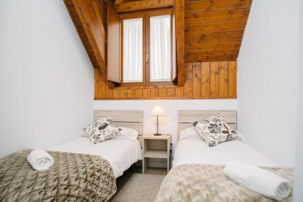 Postel nebo postele na pokoji v ubytování ICIAR - Duplex 6 pax, garaje y trastero