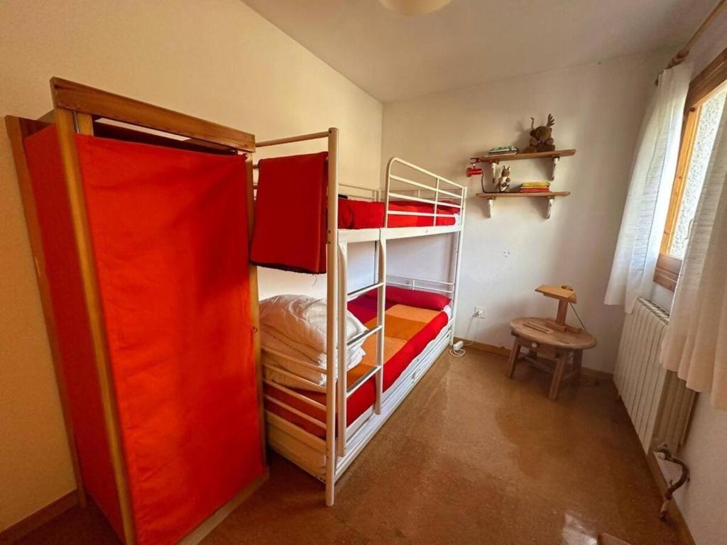 Postel nebo postele na pokoji v ubytování Aspen By CARDI Suites