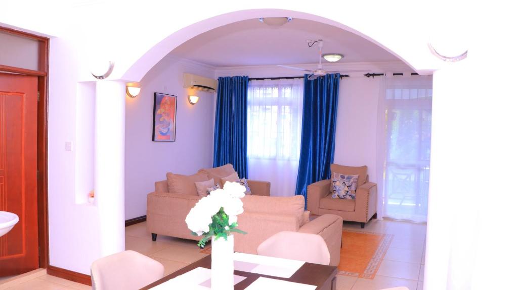 Χώρος καθιστικού στο Lovely Tarnishia 2 Bedroom
